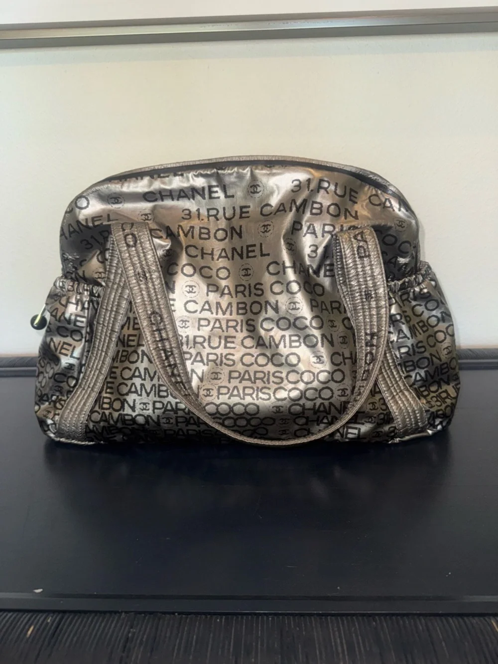 CHANEL Unlimited 31 Rue Cambon Metallic Silver Tote - Picture 3 of 15